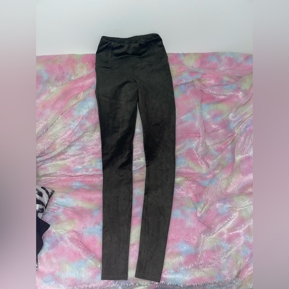 Aritzia suede leggings - Picture 5 of 5